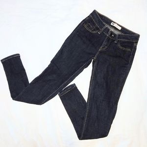 Levi's dark wash denim 535 legging